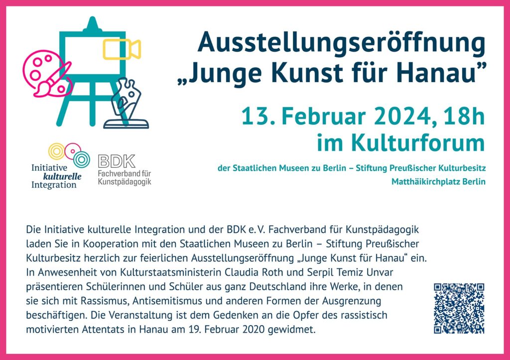 Kulturstaatsministerin Claudia Roth eröffnet die Ausstellung „Junge Kunst für Hanau“